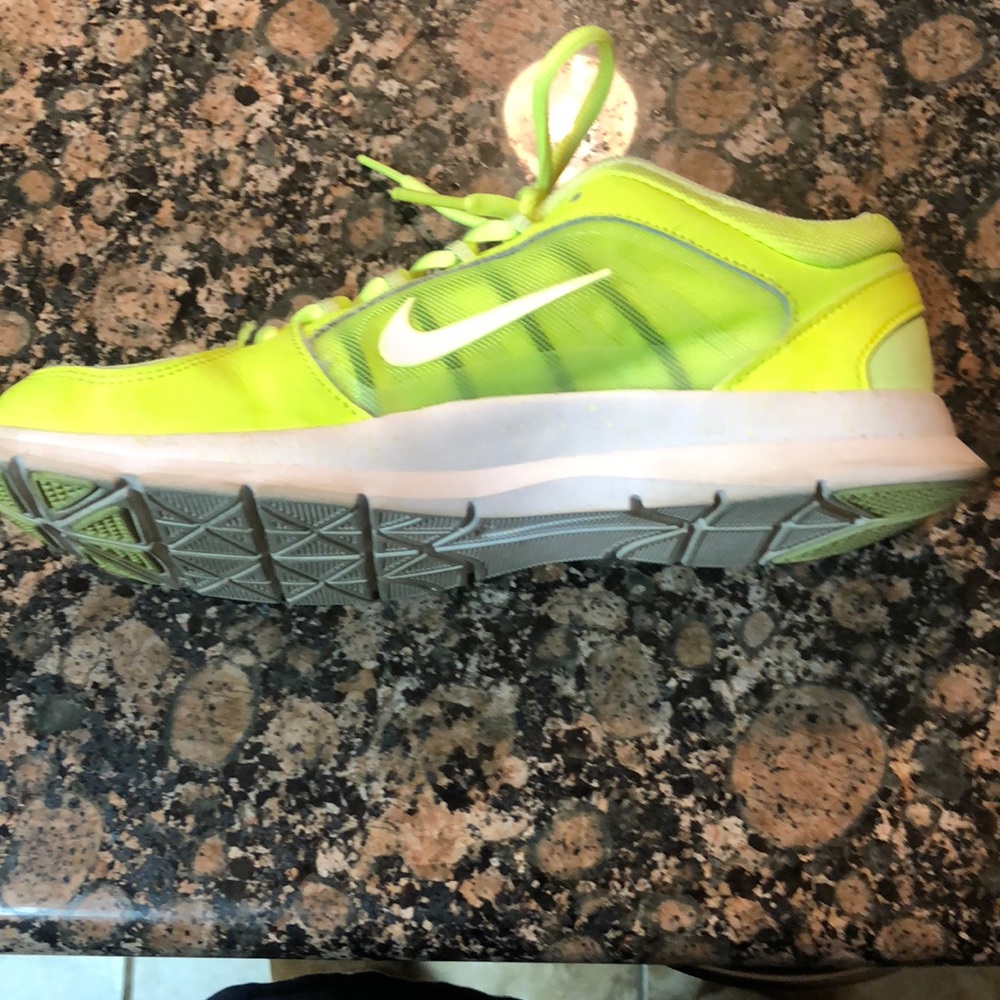 Nike women’s running shoes - Picture 3 of 5